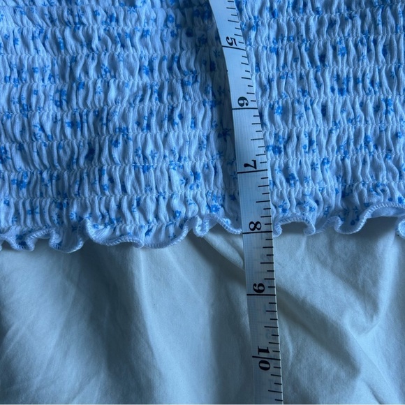Womens Hollister Floral Blue Smocked XS Crop Top - Picture 3 of 7
